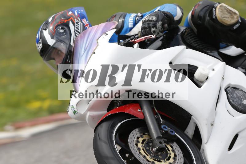 /37 28.07.2025 Dunlop Ride und Test Day ADR/Trackday Erfahren gelb Trackday schnell  rot/49
